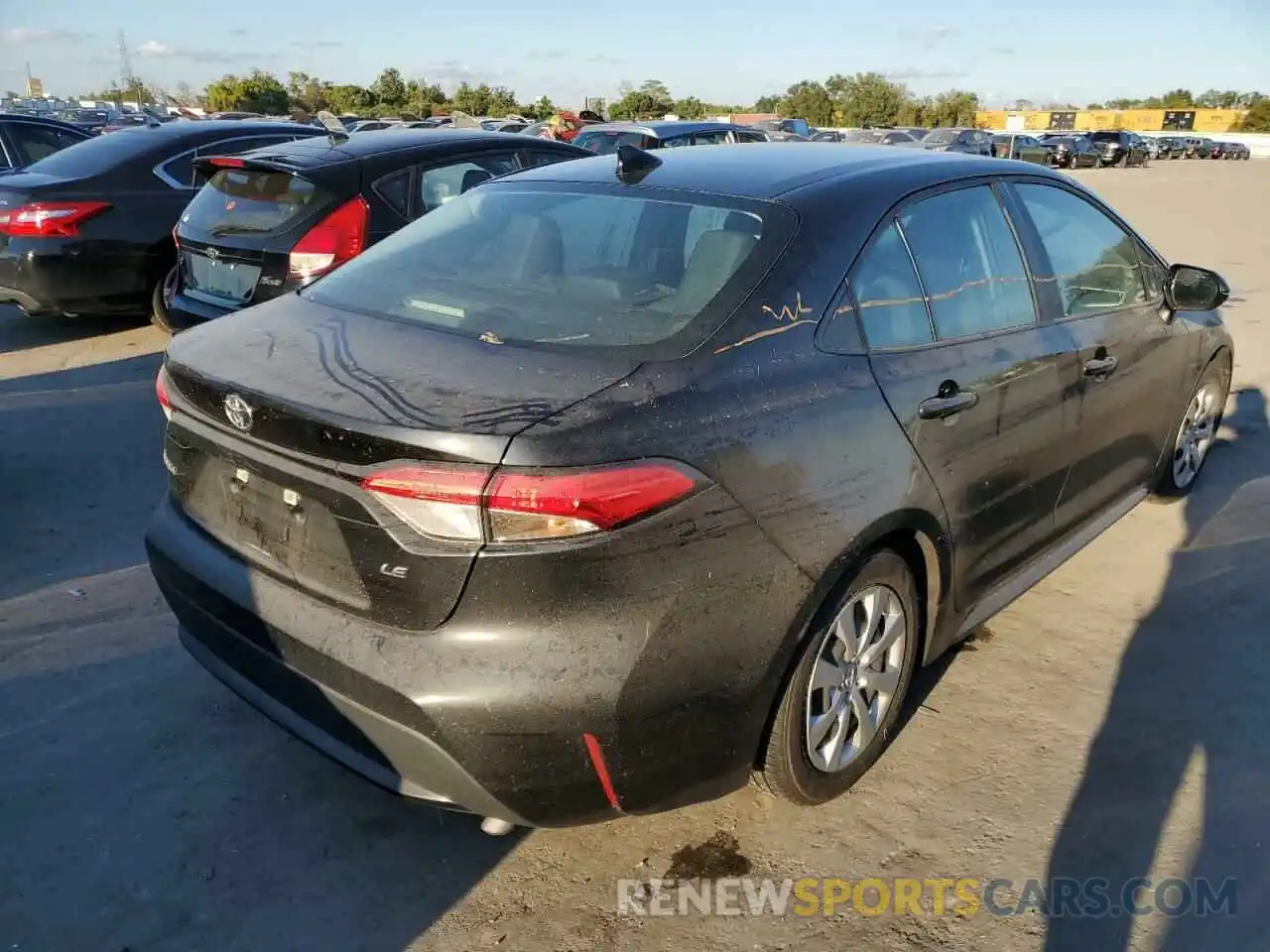 4 Photograph of a damaged car 5YFEPMAE2MP169922 TOYOTA COROLLA 2021