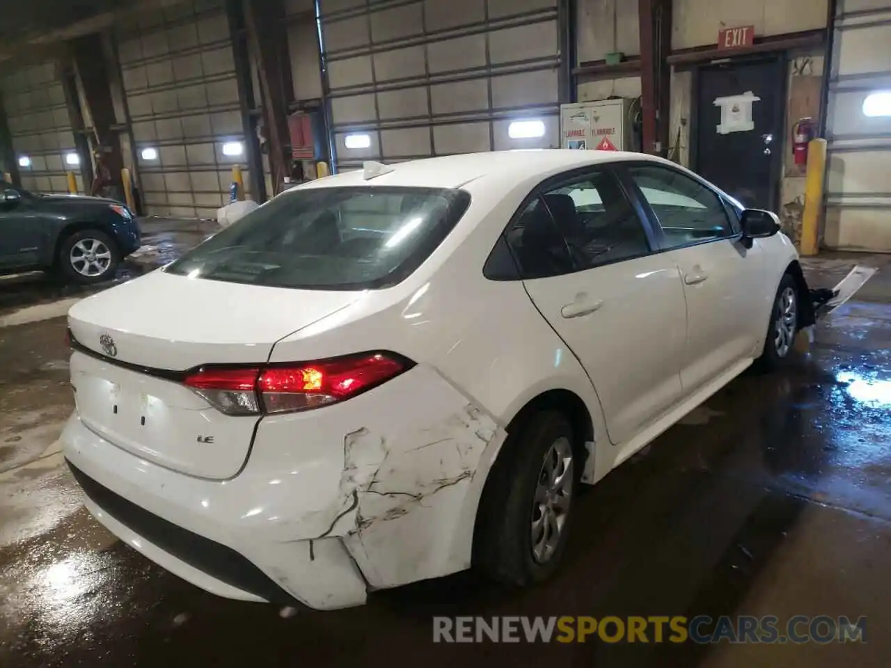 4 Photograph of a damaged car 5YFEPMAE2MP171475 TOYOTA COROLLA 2021