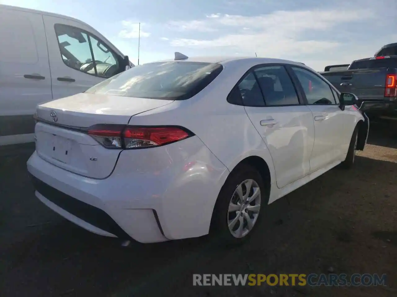 4 Photograph of a damaged car 5YFEPMAE2MP171847 TOYOTA COROLLA 2021