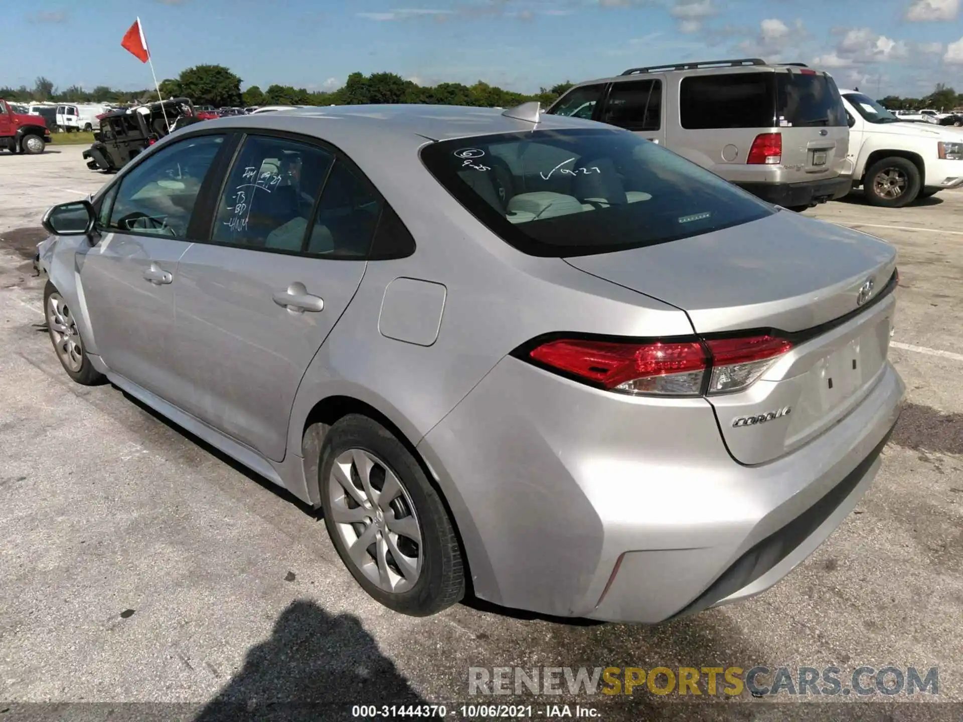 3 Photograph of a damaged car 5YFEPMAE2MP179558 TOYOTA COROLLA 2021