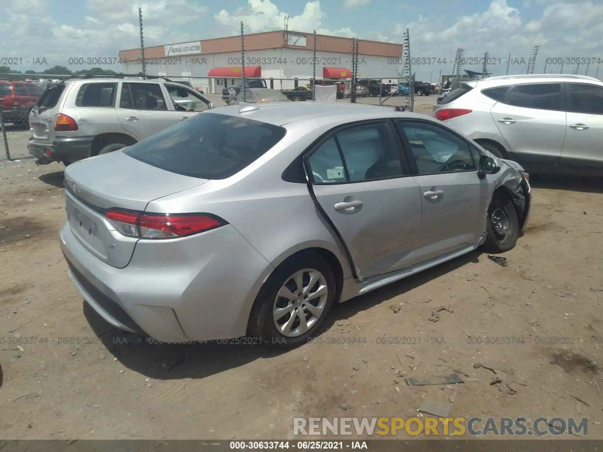 4 Photograph of a damaged car 5YFEPMAE2MP182086 TOYOTA COROLLA 2021