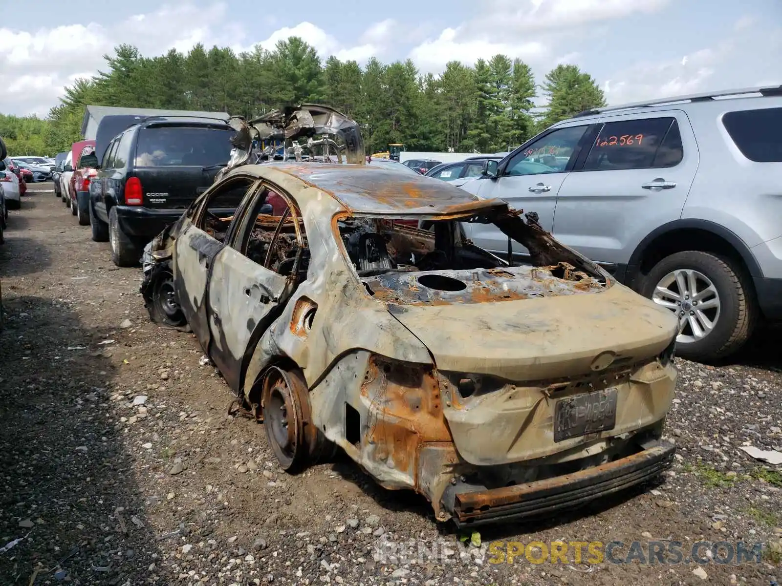 3 Photograph of a damaged car 5YFEPMAE2MP183111 TOYOTA COROLLA 2021