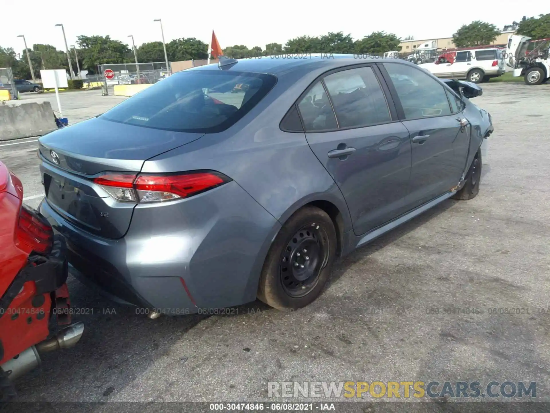 4 Photograph of a damaged car 5YFEPMAE2MP184498 TOYOTA COROLLA 2021