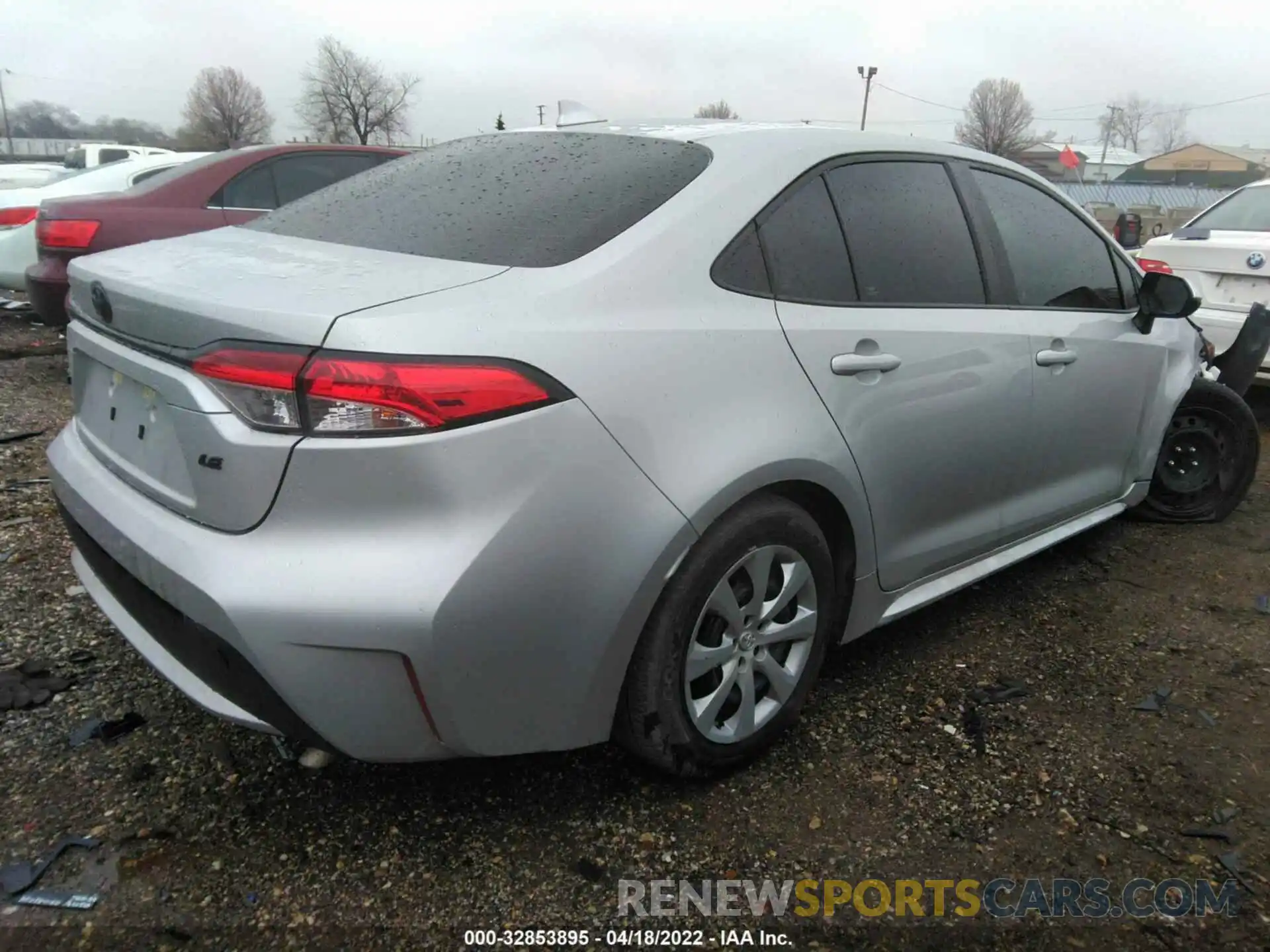 4 Photograph of a damaged car 5YFEPMAE2MP191631 TOYOTA COROLLA 2021