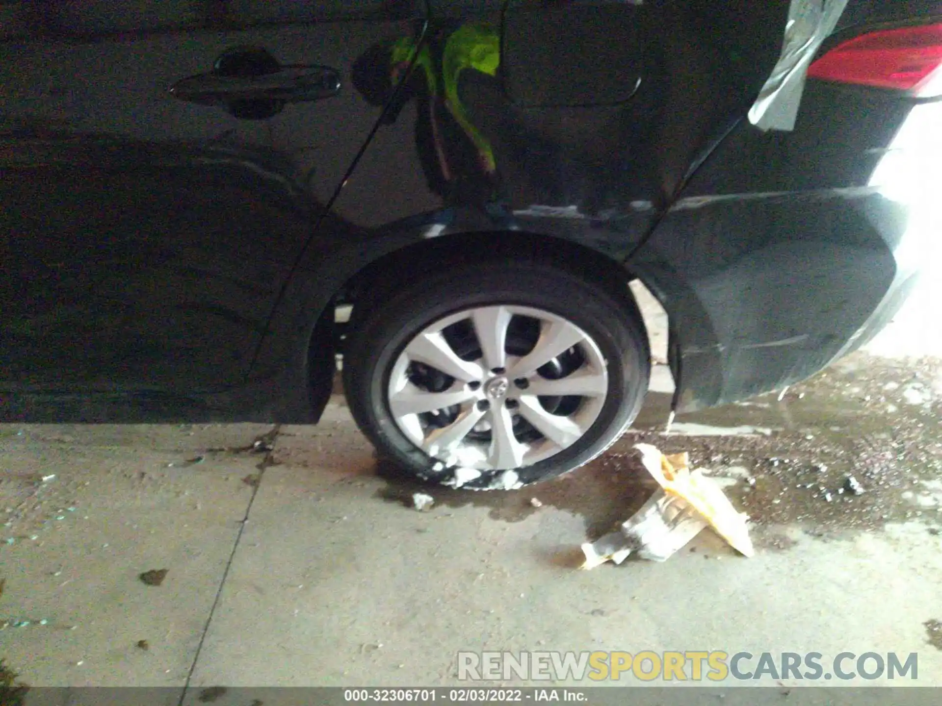 13 Photograph of a damaged car 5YFEPMAE2MP193721 TOYOTA COROLLA 2021