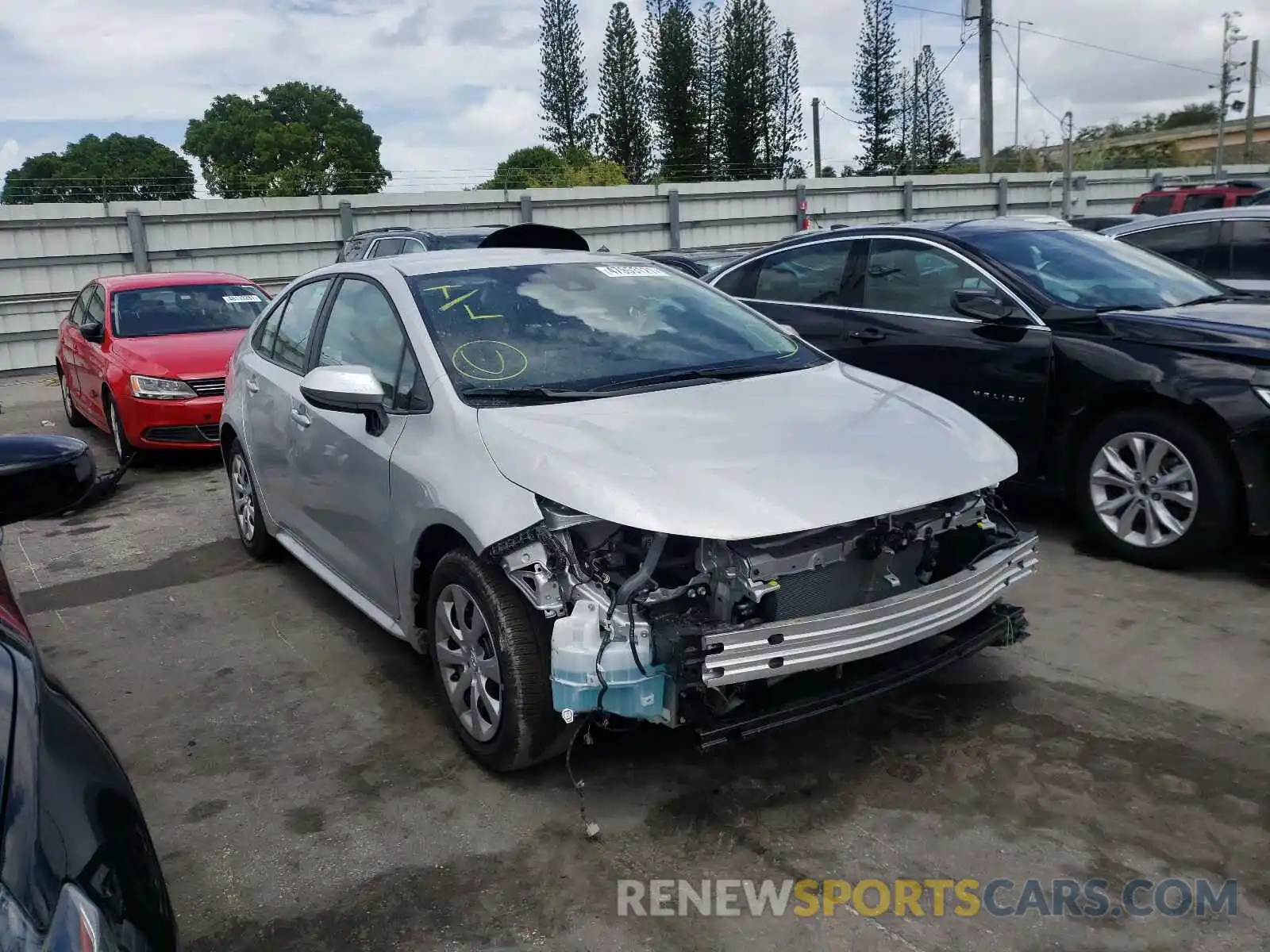 1 Photograph of a damaged car 5YFEPMAE2MP194061 TOYOTA COROLLA 2021