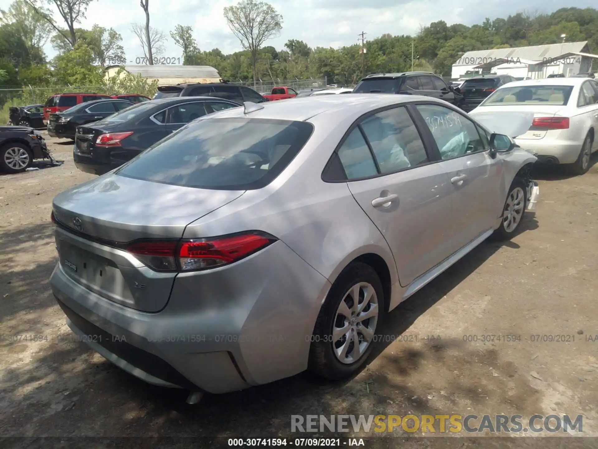 4 Photograph of a damaged car 5YFEPMAE2MP195968 TOYOTA COROLLA 2021