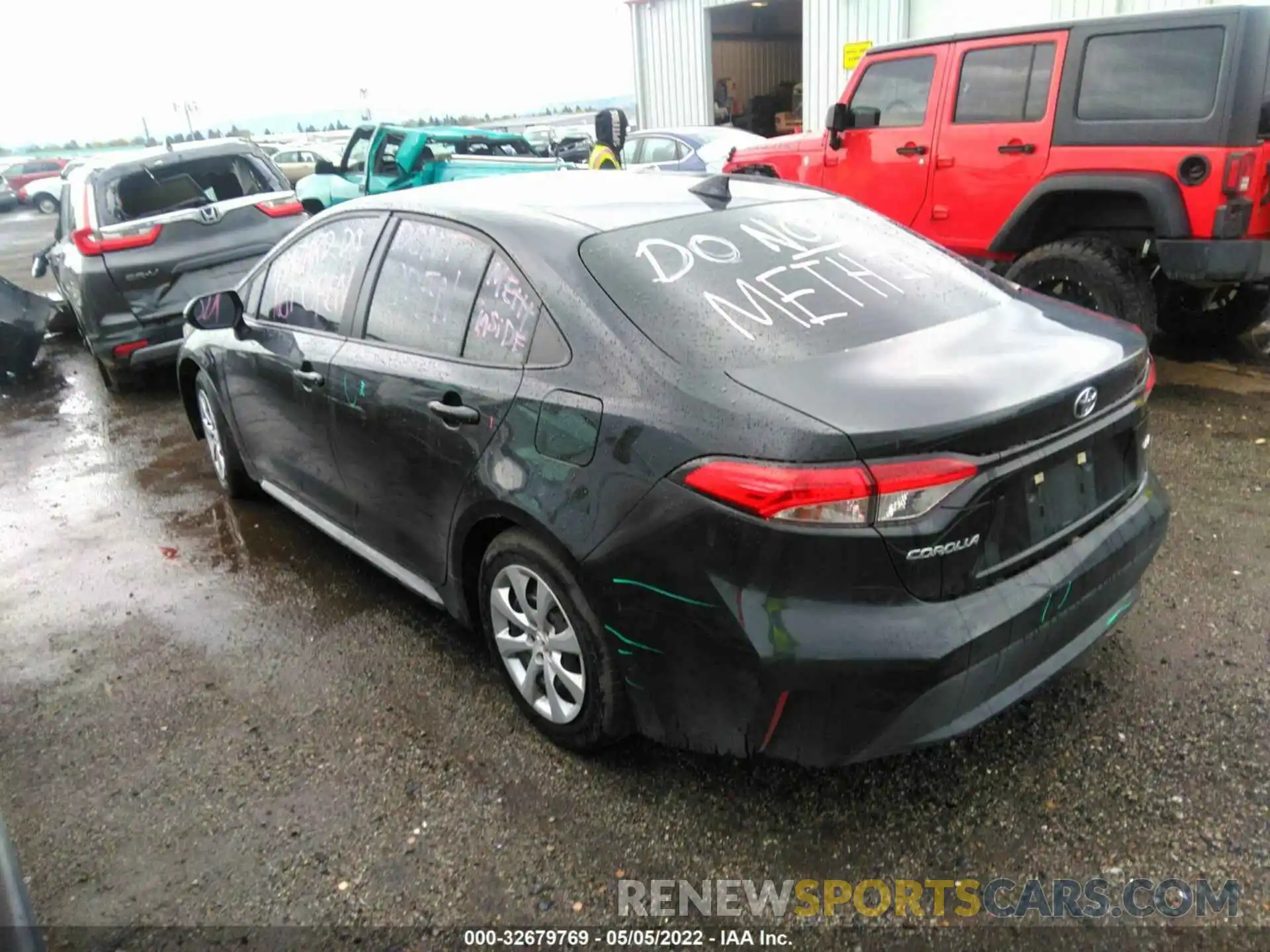 3 Photograph of a damaged car 5YFEPMAE2MP196702 TOYOTA COROLLA 2021