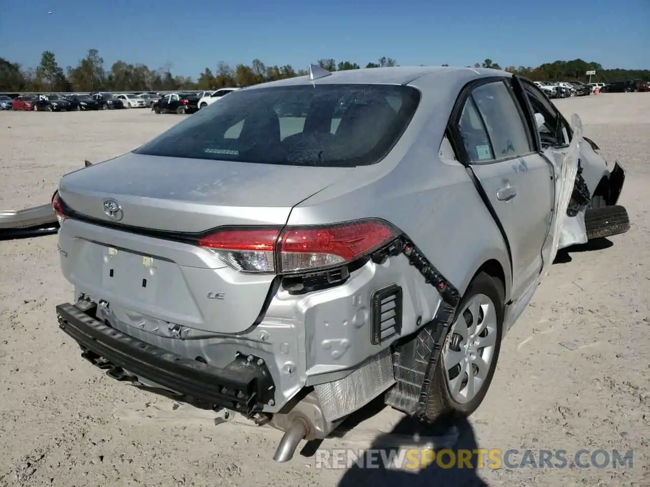 4 Photograph of a damaged car 5YFEPMAE2MP197445 TOYOTA COROLLA 2021