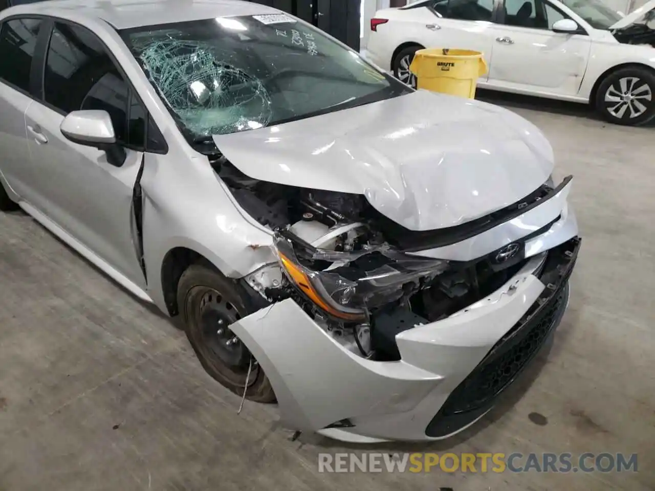 9 Photograph of a damaged car 5YFEPMAE2MP201882 TOYOTA COROLLA 2021