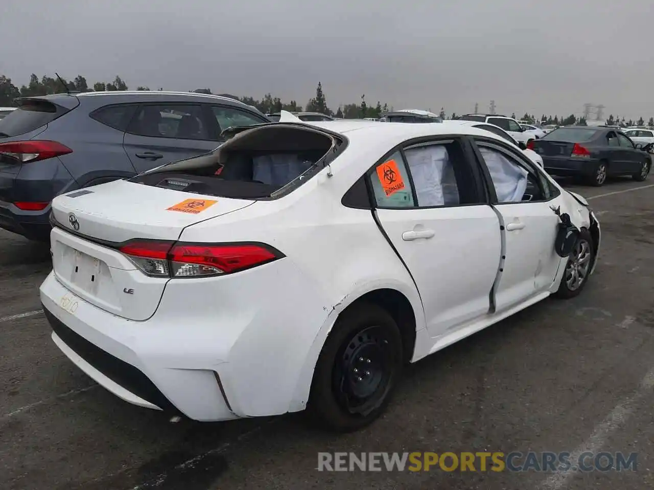 4 Photograph of a damaged car 5YFEPMAE2MP203454 TOYOTA COROLLA 2021