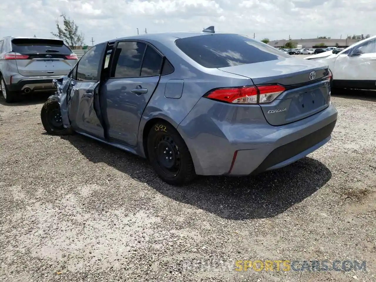 3 Photograph of a damaged car 5YFEPMAE2MP204054 TOYOTA COROLLA 2021