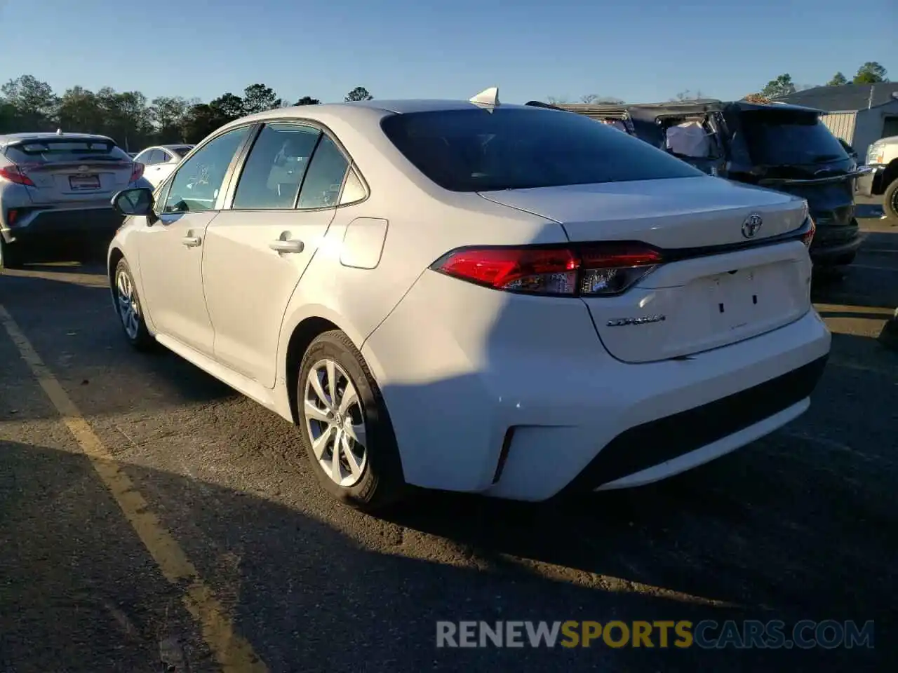 3 Photograph of a damaged car 5YFEPMAE2MP205768 TOYOTA COROLLA 2021