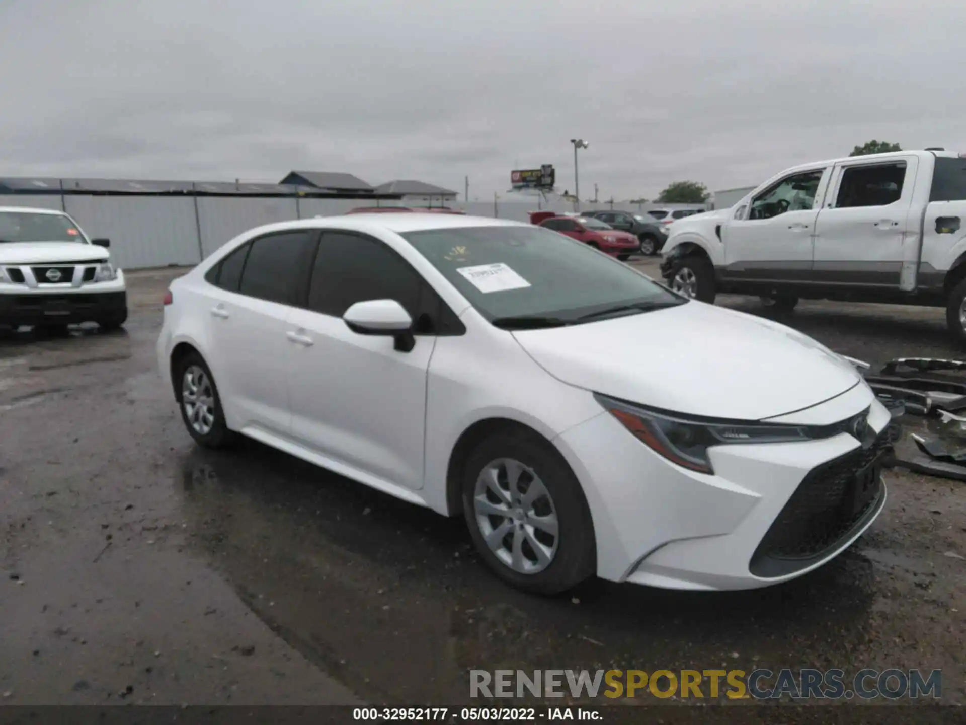 1 Photograph of a damaged car 5YFEPMAE2MP207259 TOYOTA COROLLA 2021