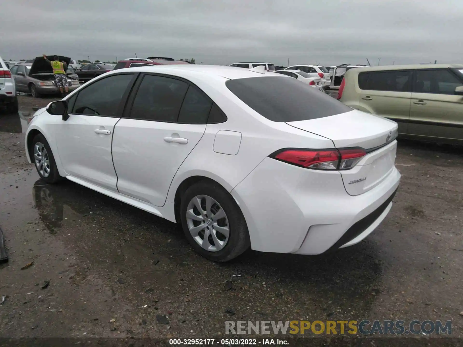 3 Photograph of a damaged car 5YFEPMAE2MP207259 TOYOTA COROLLA 2021