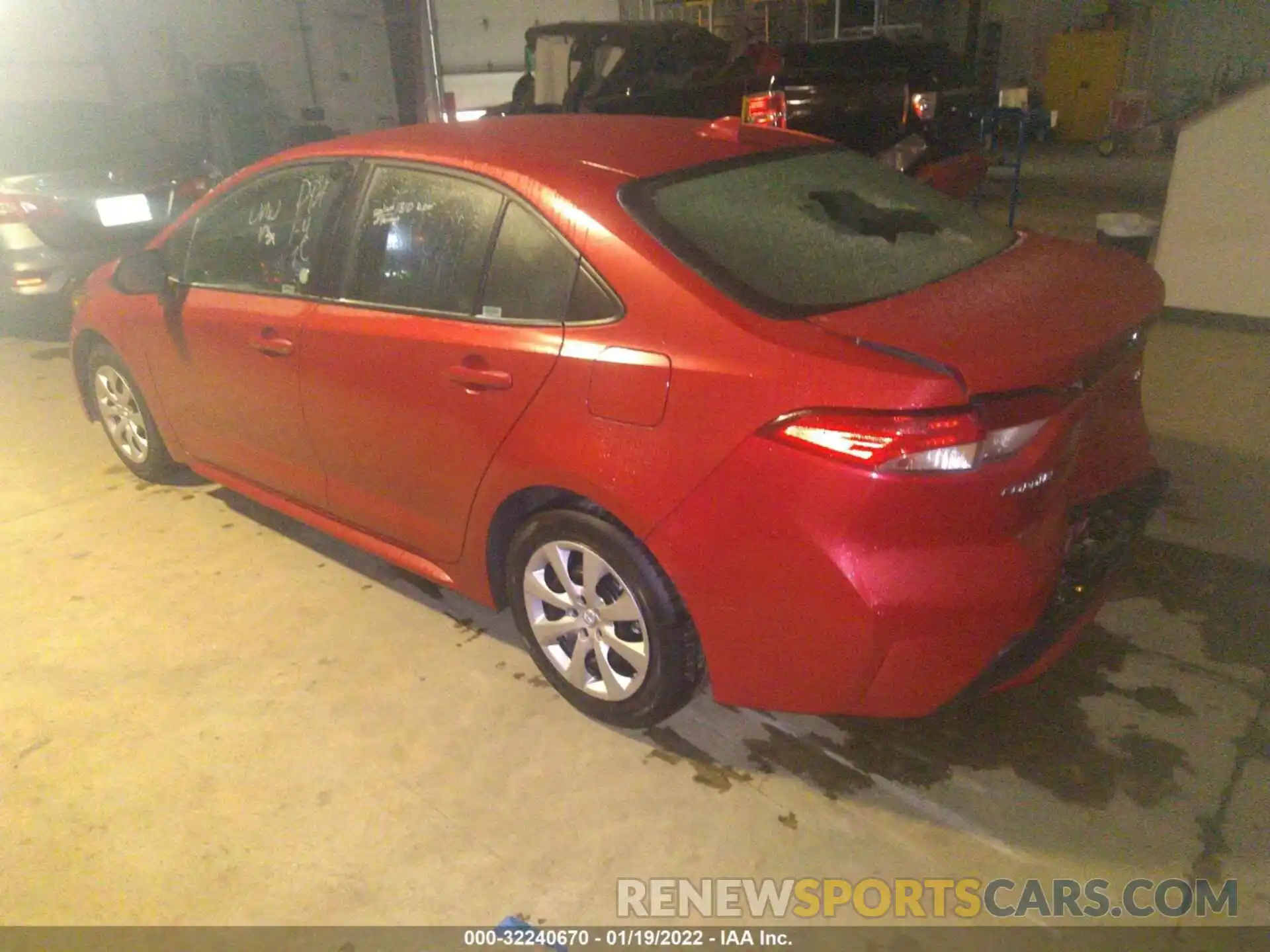 3 Photograph of a damaged car 5YFEPMAE2MP208296 TOYOTA COROLLA 2021