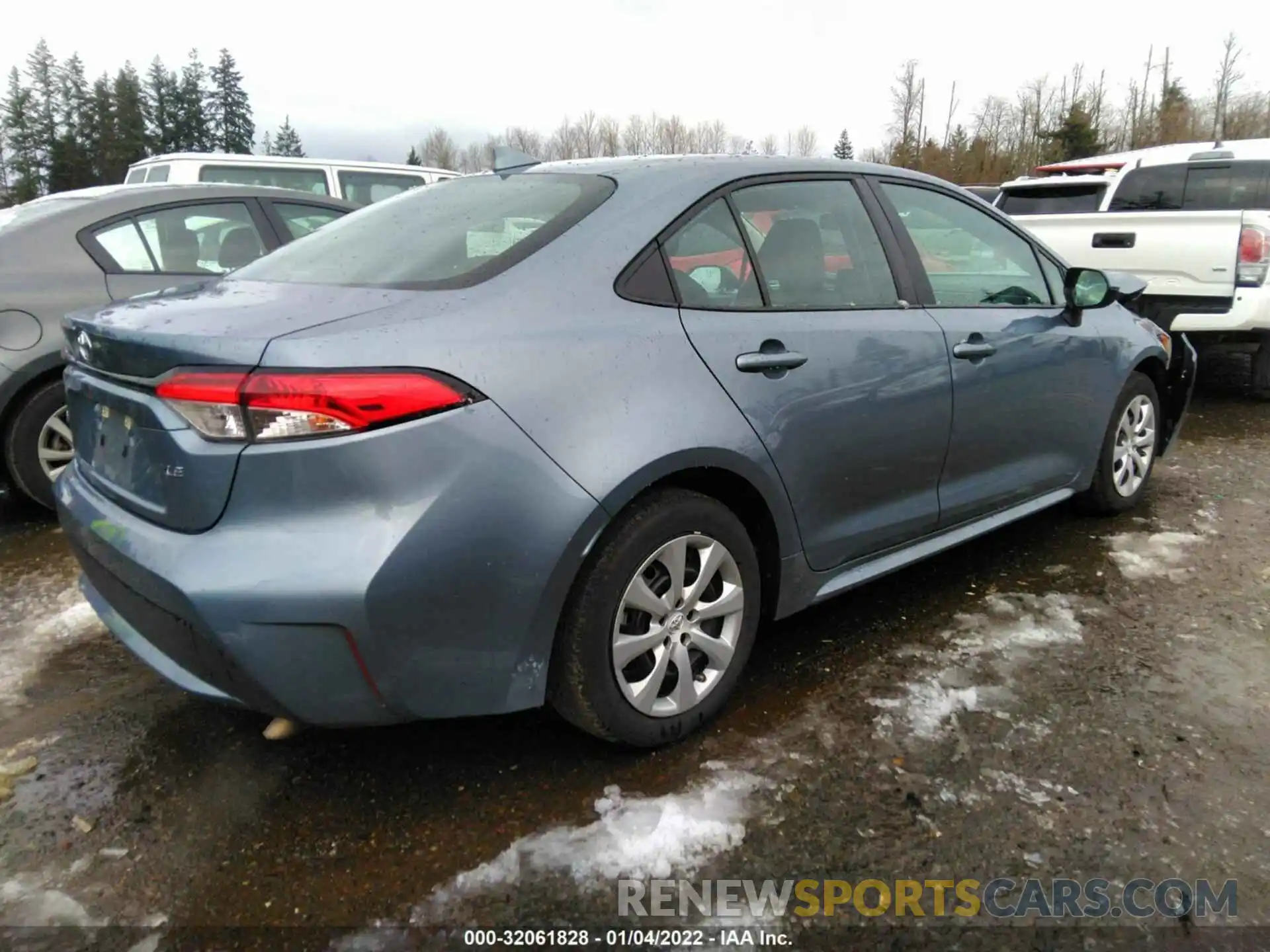 4 Photograph of a damaged car 5YFEPMAE2MP208590 TOYOTA COROLLA 2021