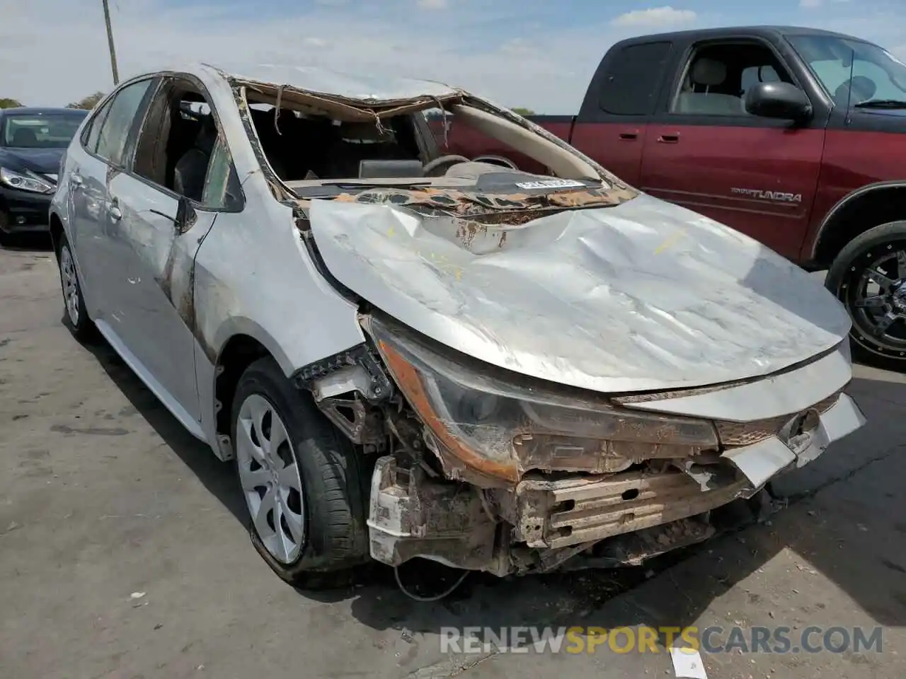 1 Photograph of a damaged car 5YFEPMAE2MP209030 TOYOTA COROLLA 2021