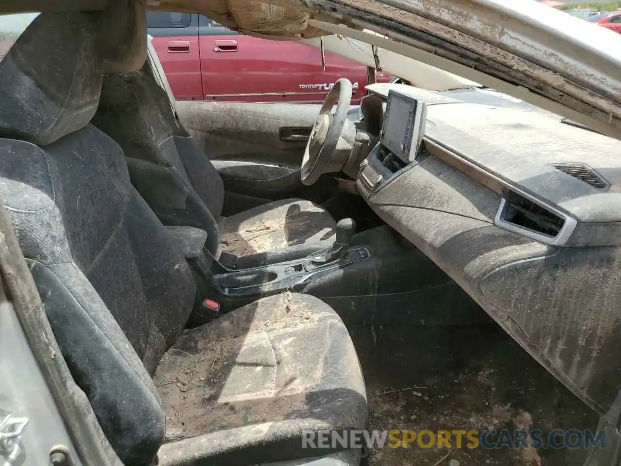 5 Photograph of a damaged car 5YFEPMAE2MP209030 TOYOTA COROLLA 2021