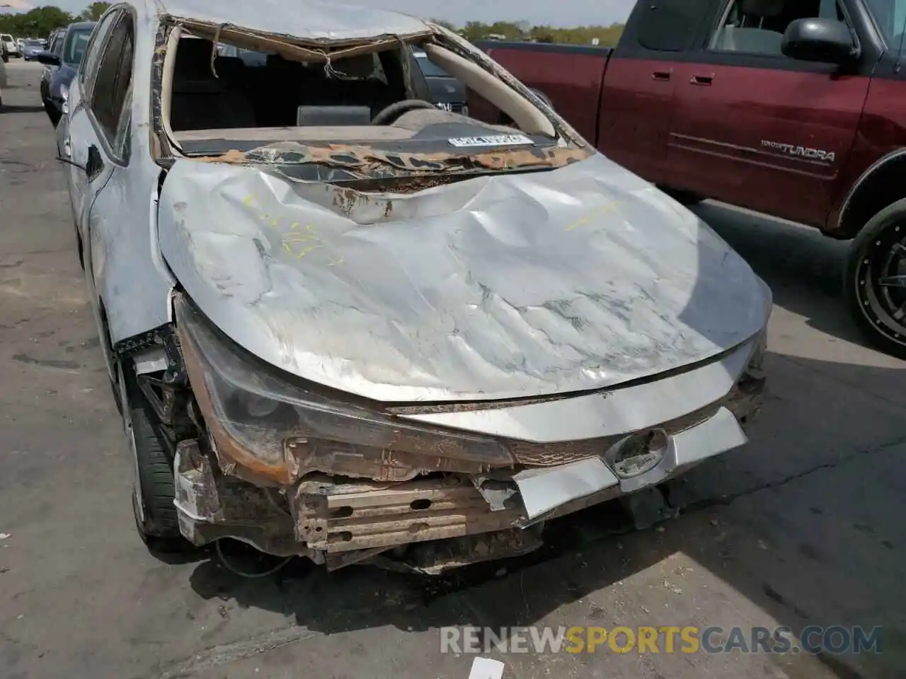 9 Photograph of a damaged car 5YFEPMAE2MP209030 TOYOTA COROLLA 2021