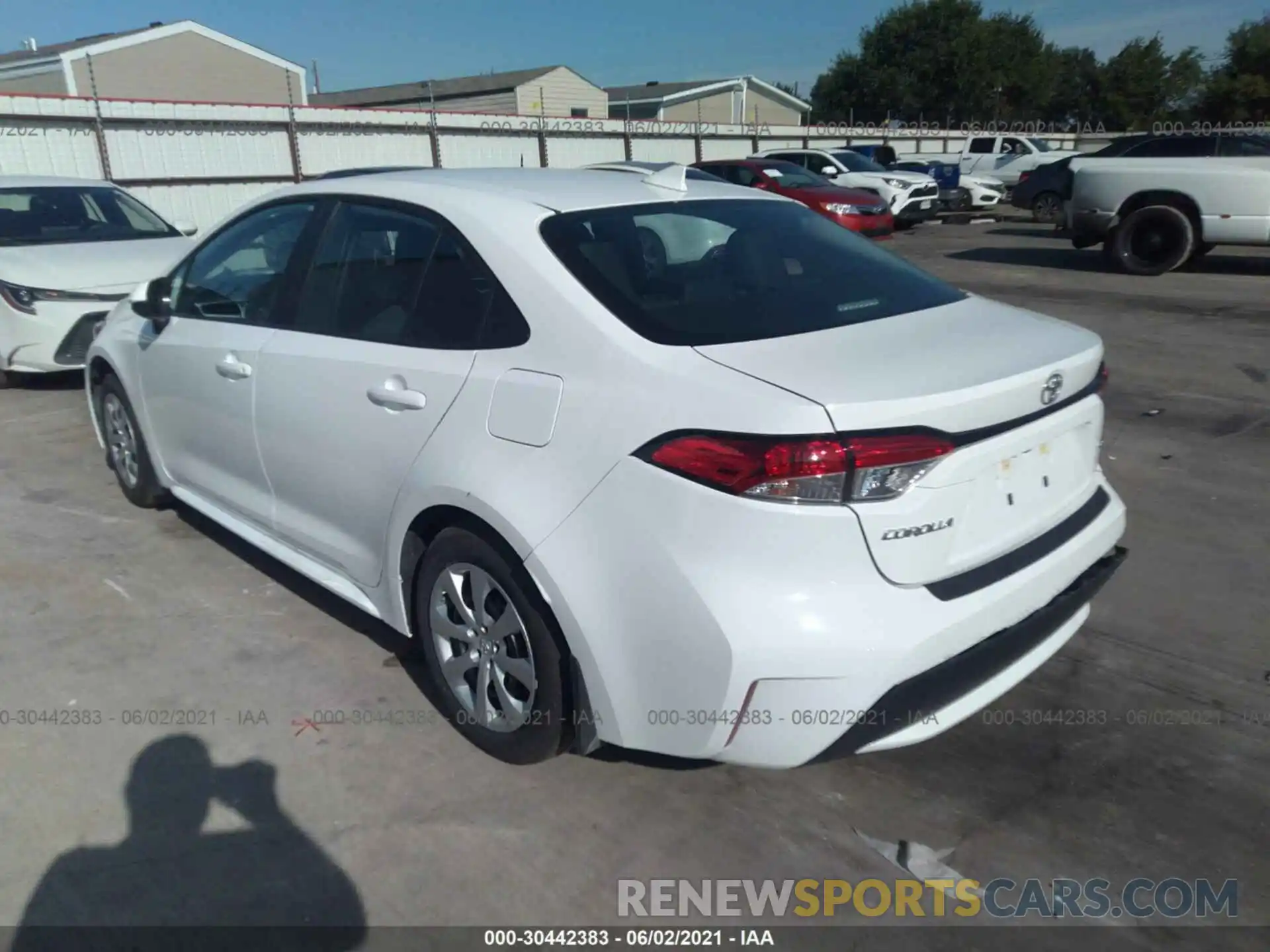 3 Photograph of a damaged car 5YFEPMAE2MP210422 TOYOTA COROLLA 2021