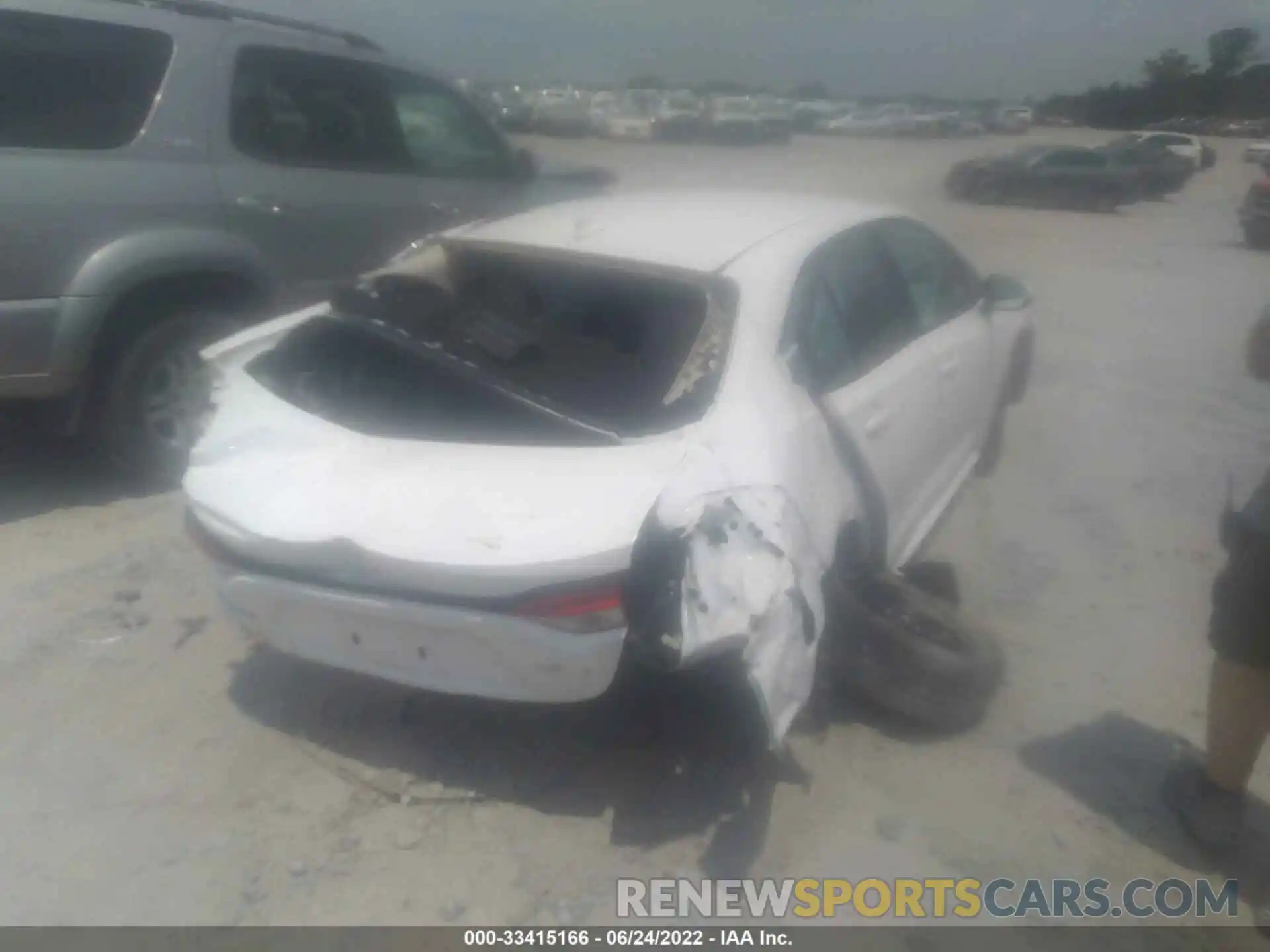 4 Photograph of a damaged car 5YFEPMAE2MP211876 TOYOTA COROLLA 2021