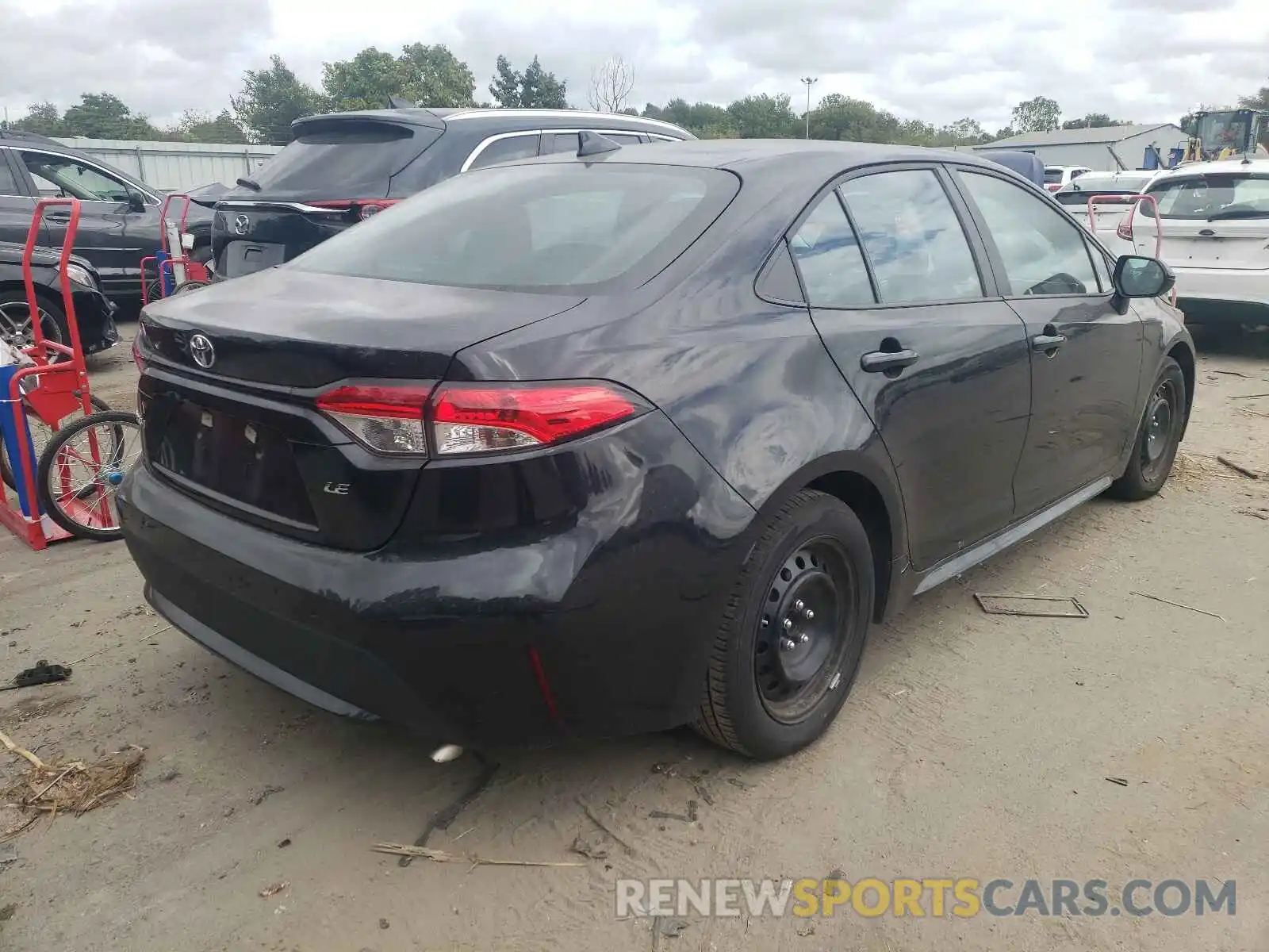 4 Photograph of a damaged car 5YFEPMAE2MP212431 TOYOTA COROLLA 2021