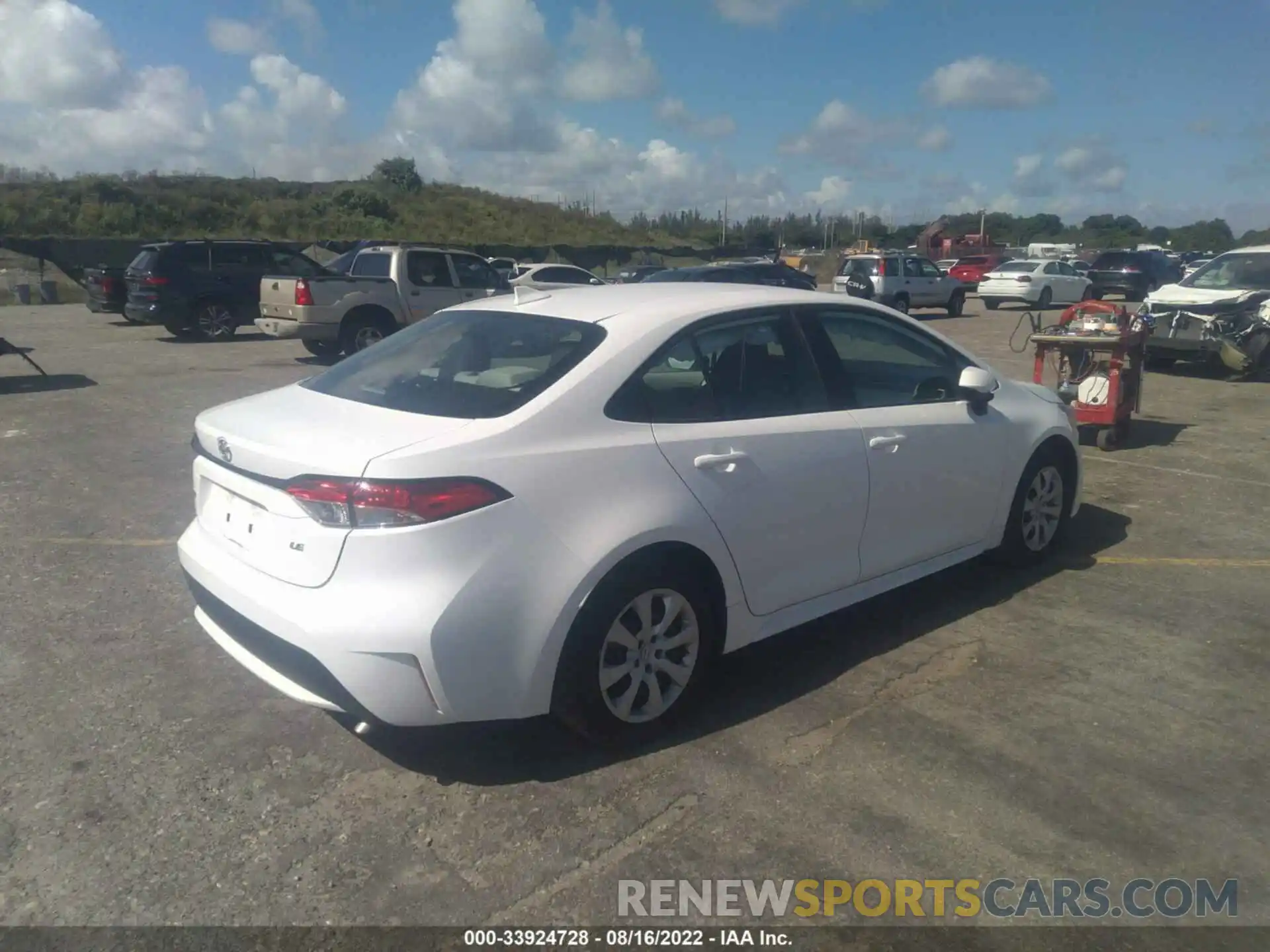 4 Photograph of a damaged car 5YFEPMAE2MP213532 TOYOTA COROLLA 2021