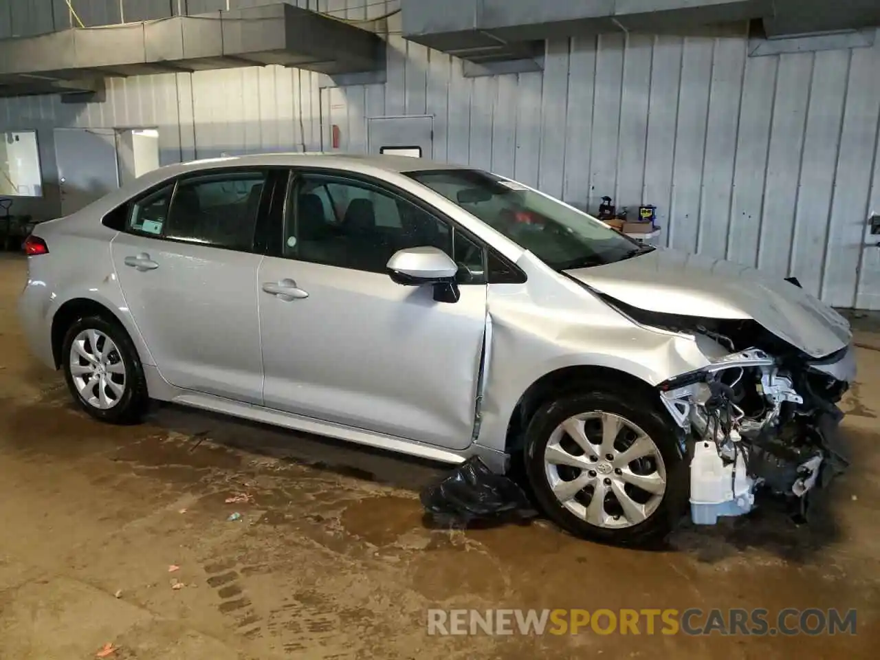 4 Photograph of a damaged car 5YFEPMAE2MP220660 TOYOTA COROLLA 2021