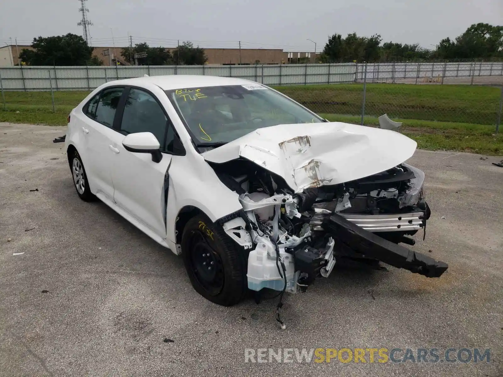 1 Photograph of a damaged car 5YFEPMAE2MP221985 TOYOTA COROLLA 2021