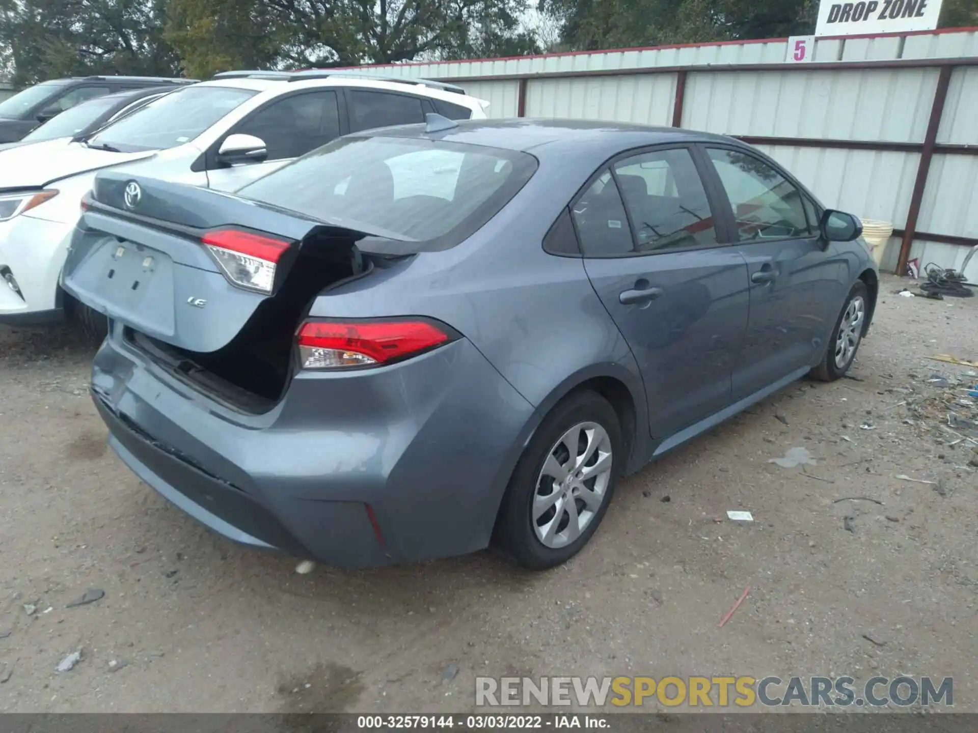 4 Photograph of a damaged car 5YFEPMAE2MP222263 TOYOTA COROLLA 2021