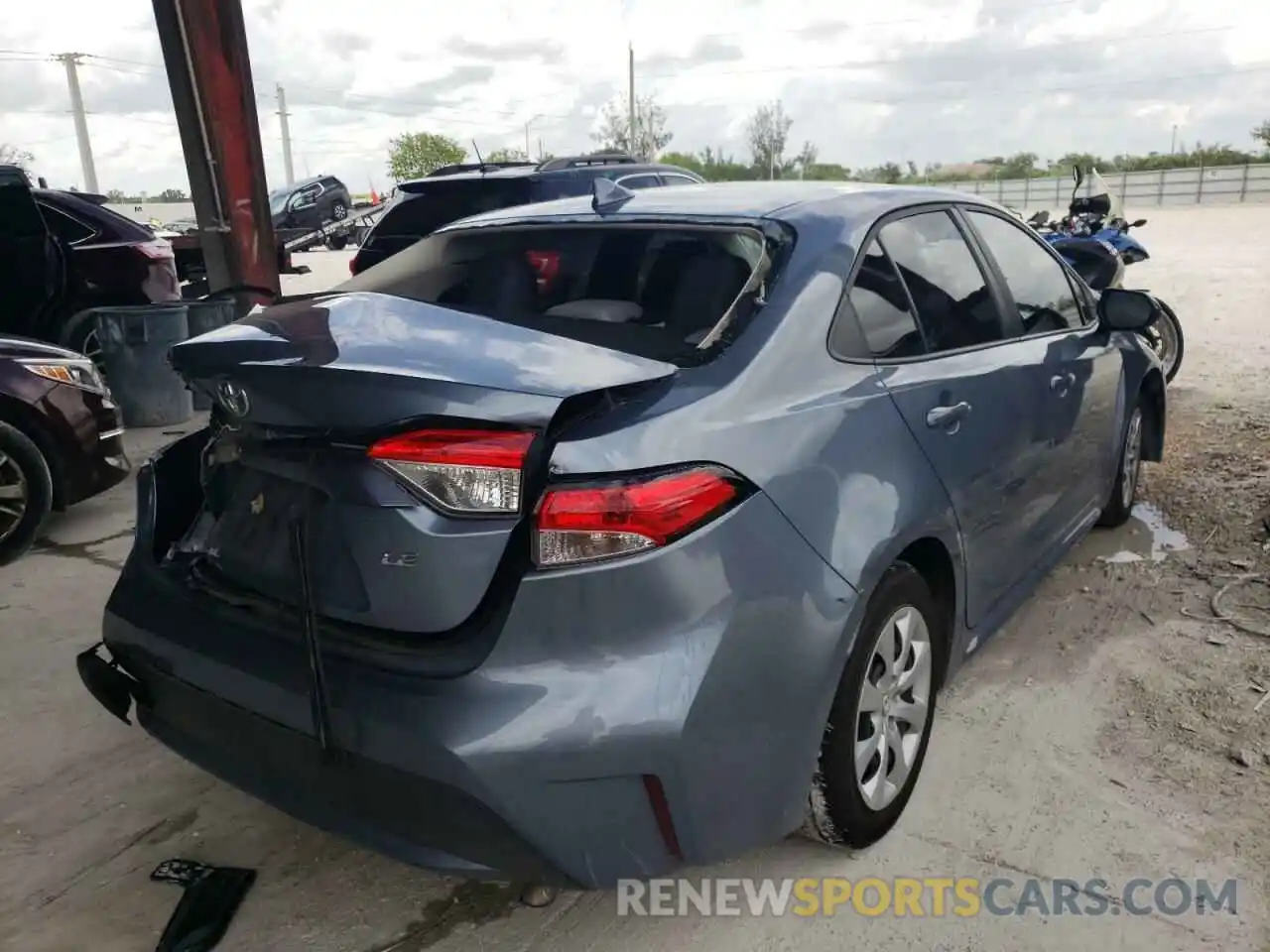 4 Photograph of a damaged car 5YFEPMAE2MP223218 TOYOTA COROLLA 2021