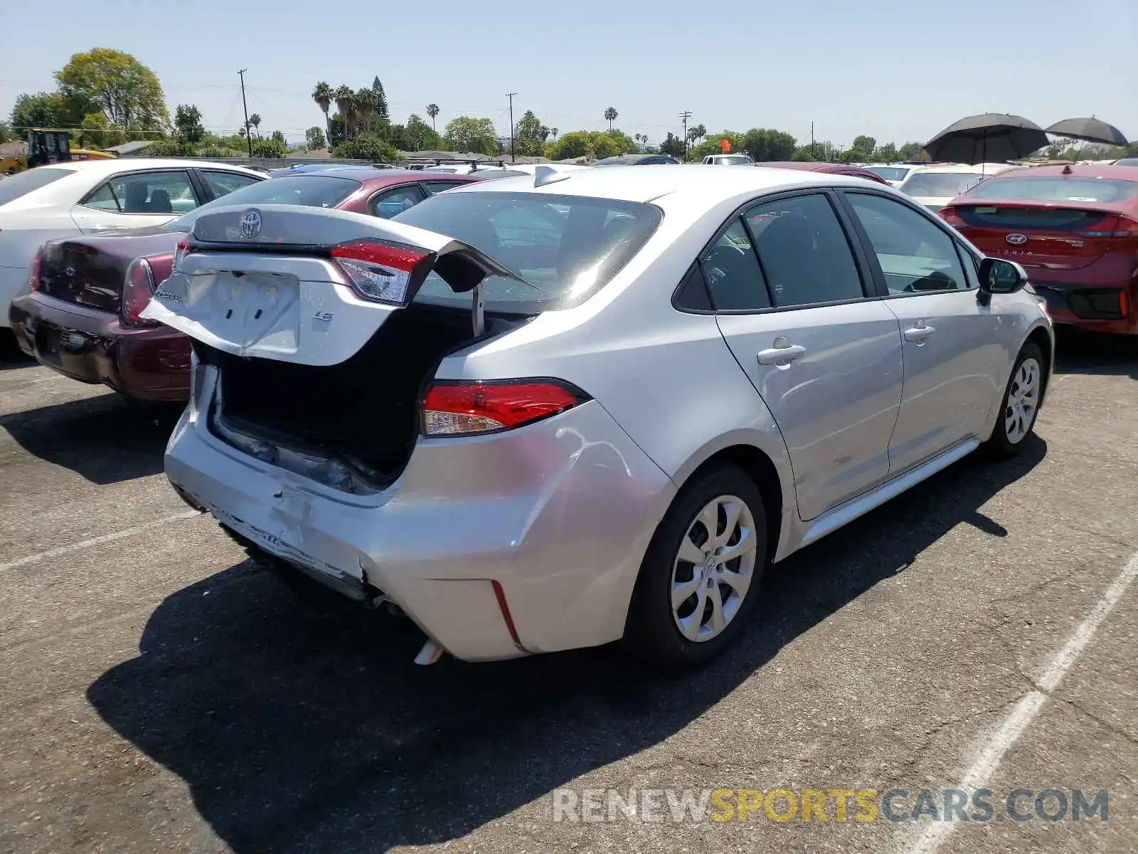 4 Photograph of a damaged car 5YFEPMAE2MP224627 TOYOTA COROLLA 2021