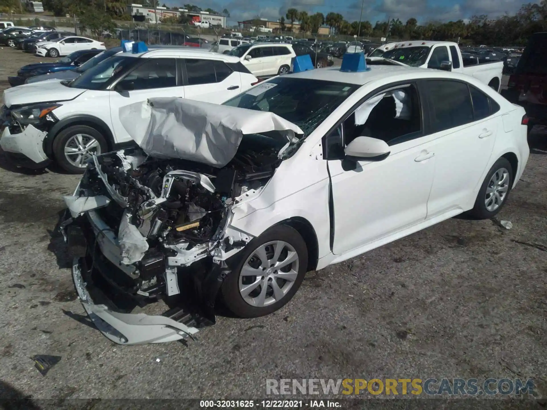 2 Photograph of a damaged car 5YFEPMAE2MP225406 TOYOTA COROLLA 2021