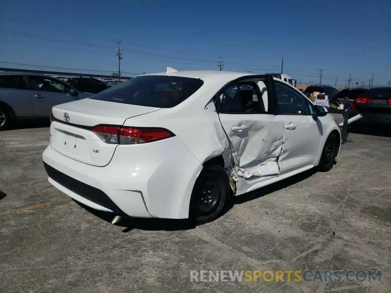 4 Photograph of a damaged car 5YFEPMAE2MP226149 TOYOTA COROLLA 2021