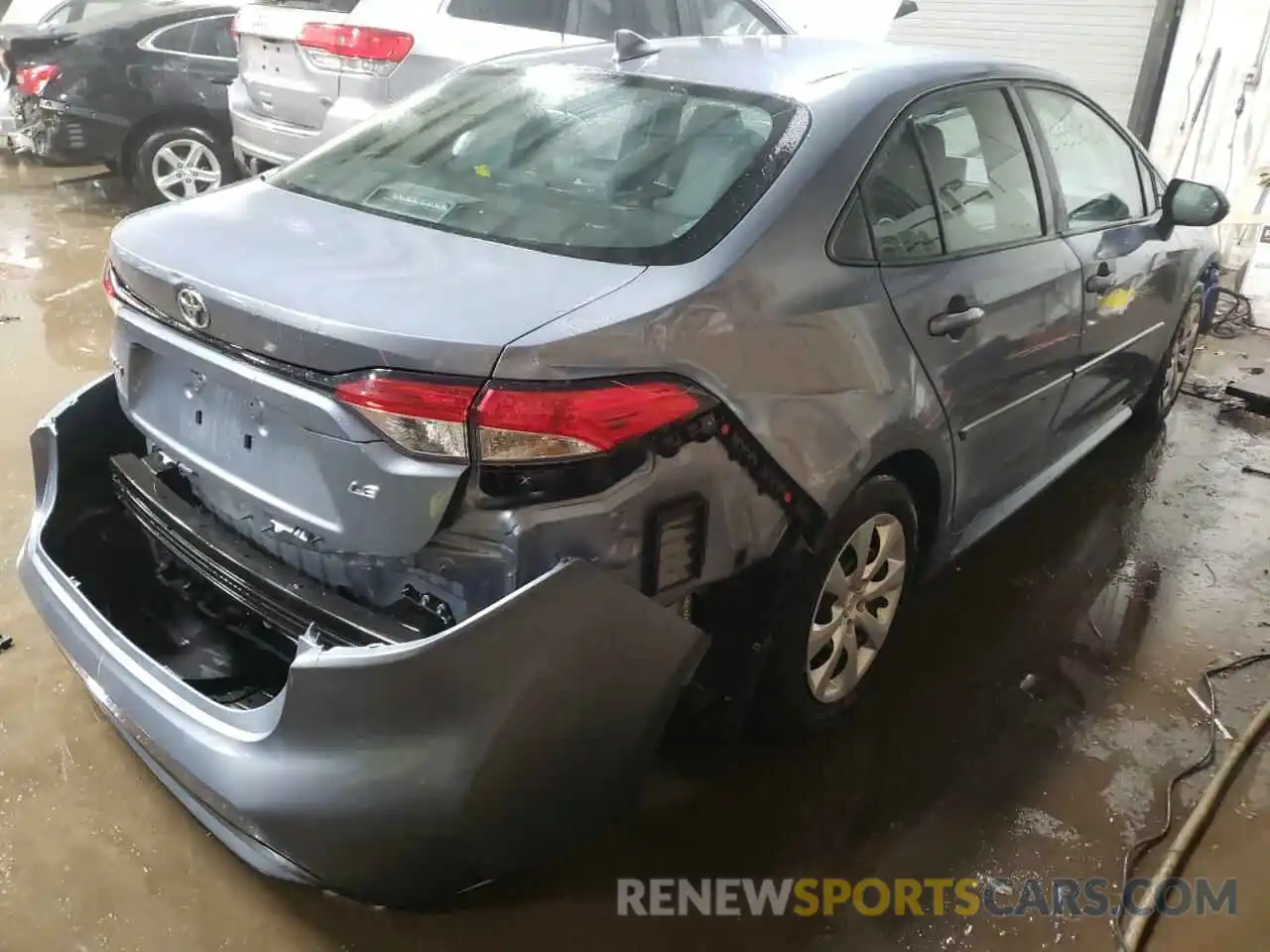 4 Photograph of a damaged car 5YFEPMAE2MP228175 TOYOTA COROLLA 2021