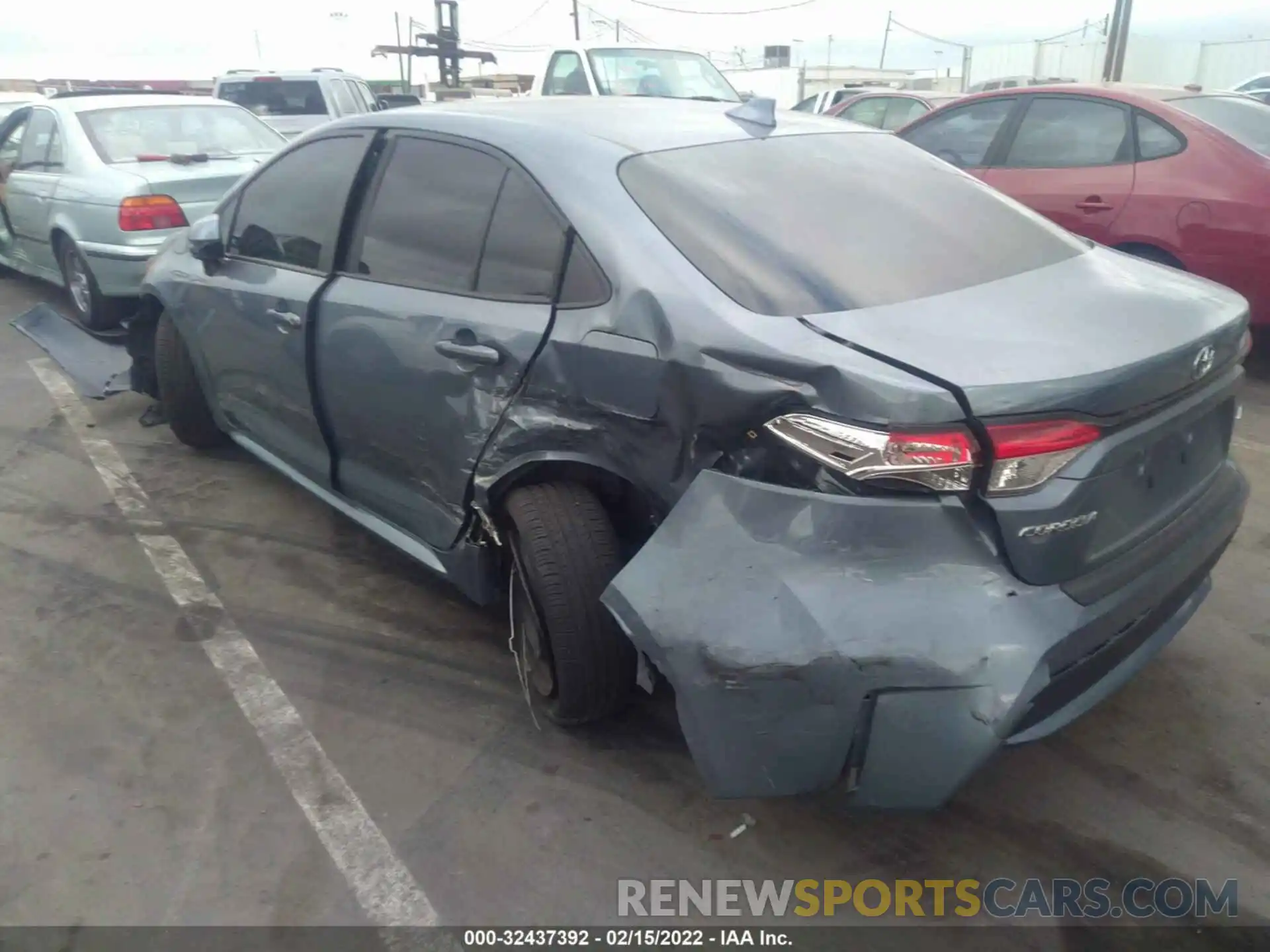 3 Photograph of a damaged car 5YFEPMAE2MP229746 TOYOTA COROLLA 2021