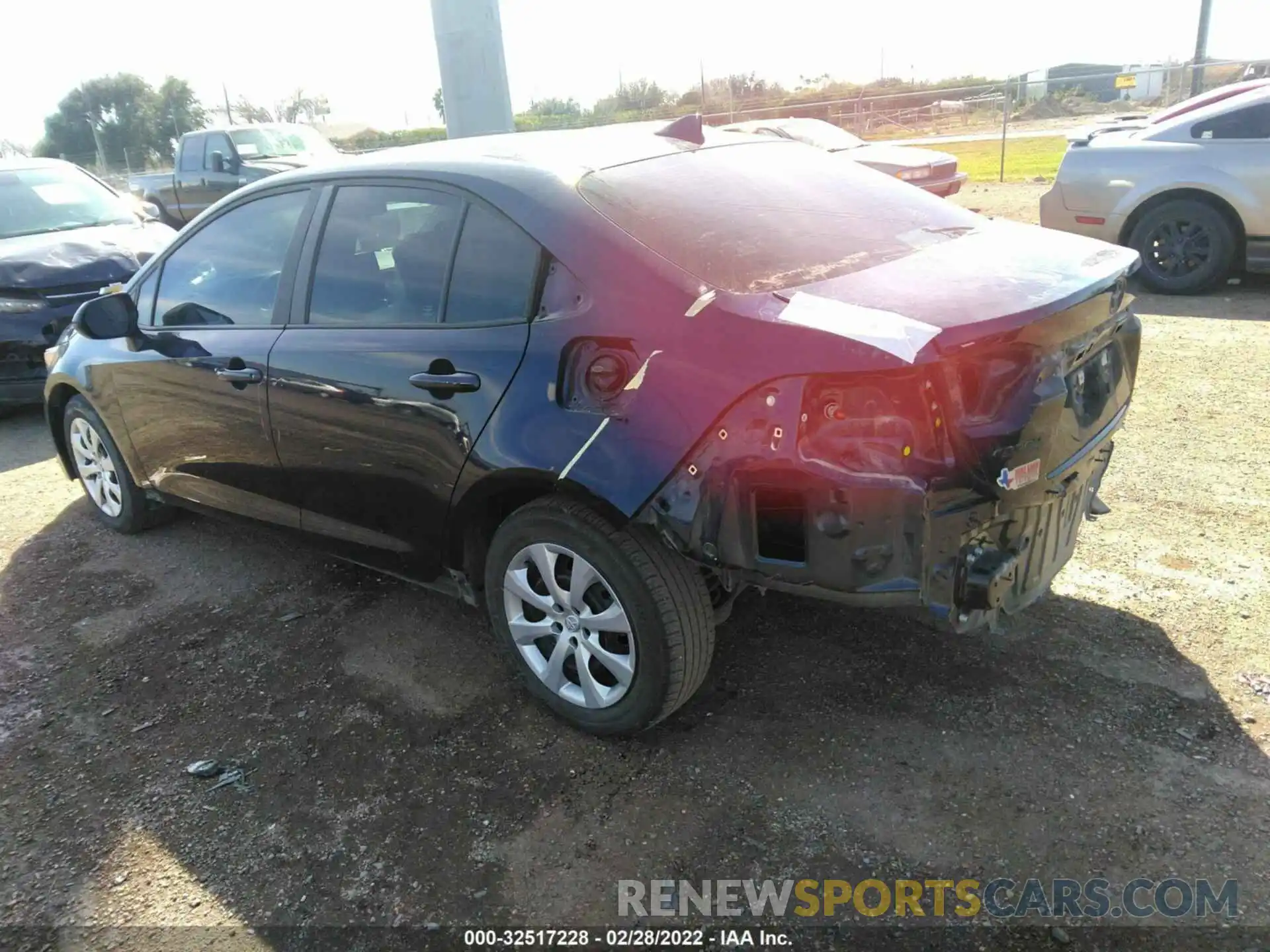 3 Photograph of a damaged car 5YFEPMAE2MP230038 TOYOTA COROLLA 2021