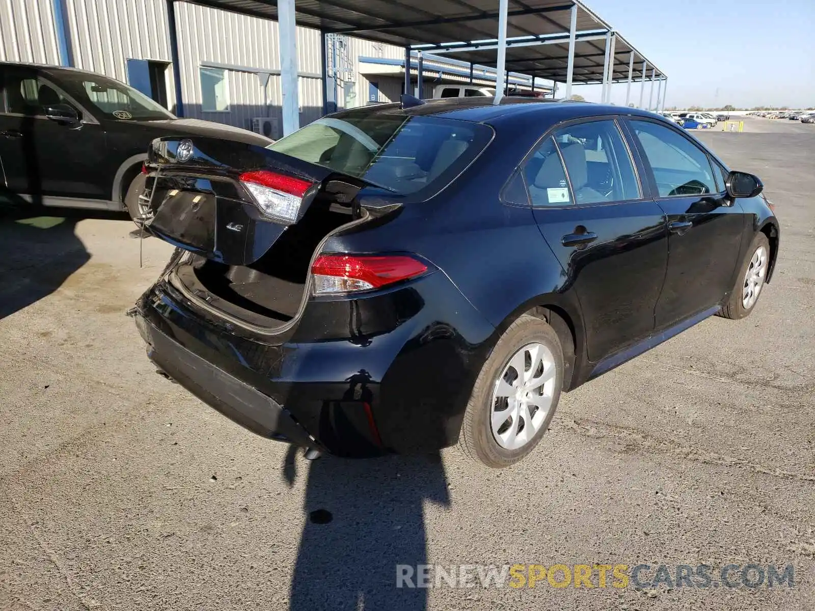 4 Photograph of a damaged car 5YFEPMAE2MP230850 TOYOTA COROLLA 2021