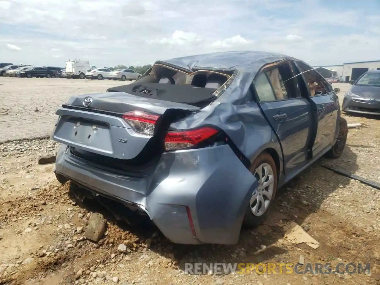 4 Photograph of a damaged car 5YFEPMAE2MP232002 TOYOTA COROLLA 2021