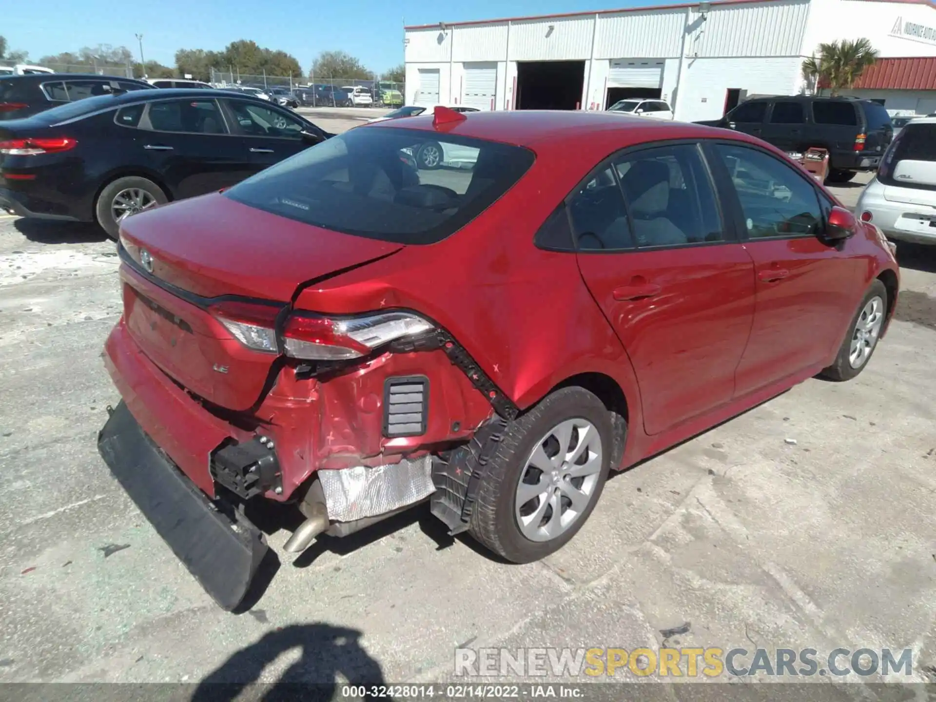 4 Photograph of a damaged car 5YFEPMAE2MP234316 TOYOTA COROLLA 2021