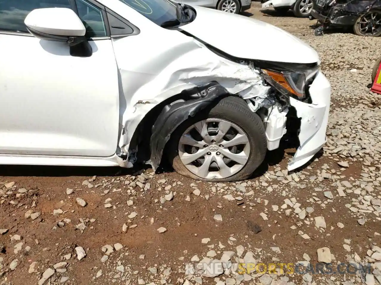 9 Photograph of a damaged car 5YFEPMAE2MP234381 TOYOTA COROLLA 2021