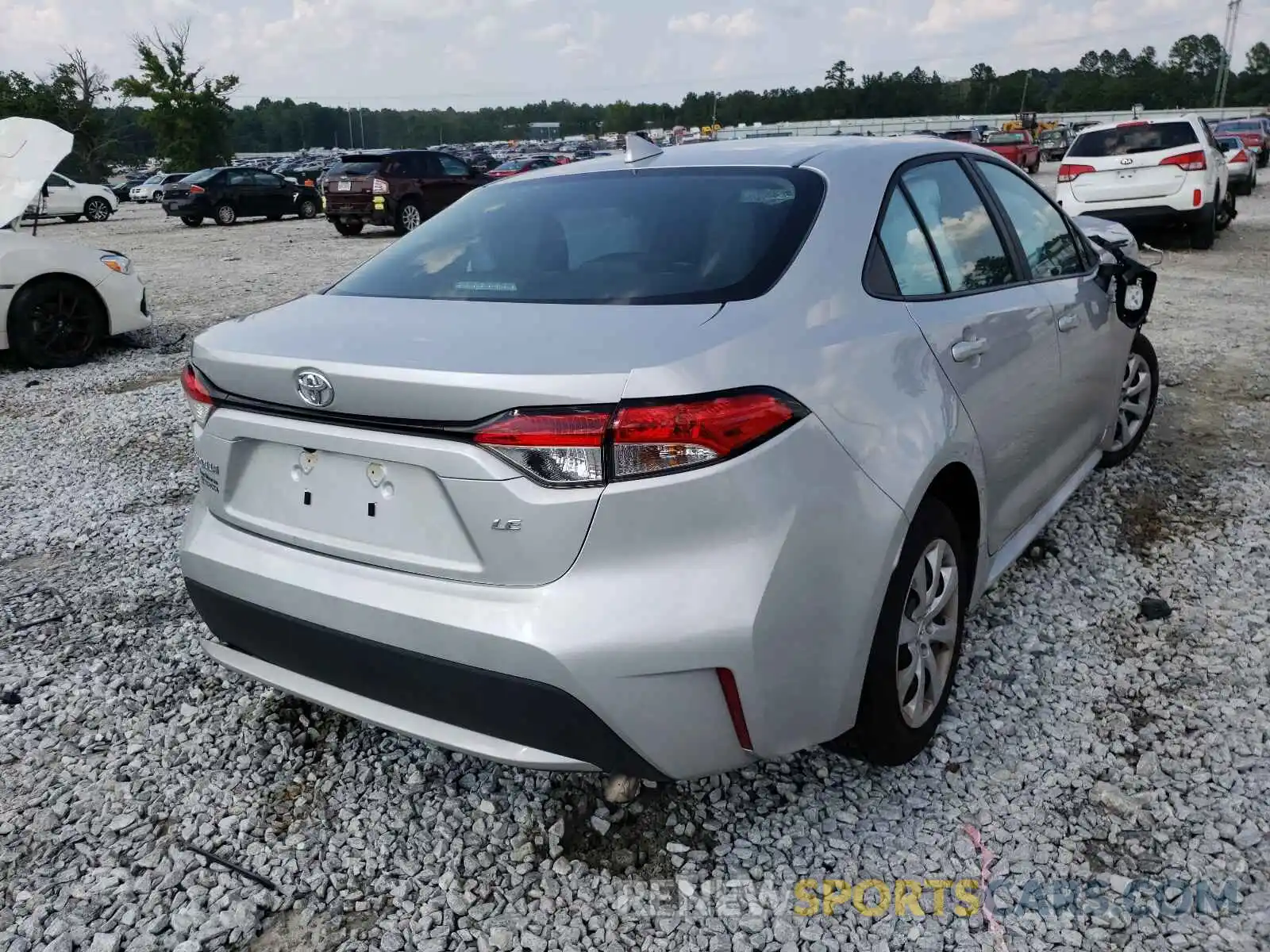 4 Photograph of a damaged car 5YFEPMAE2MP236826 TOYOTA COROLLA 2021