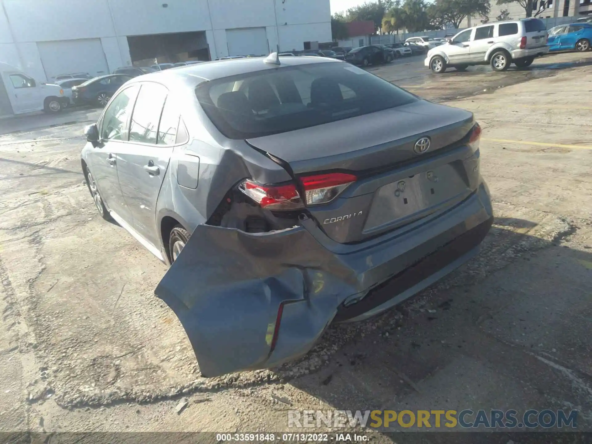 3 Photograph of a damaged car 5YFEPMAE2MP240777 TOYOTA COROLLA 2021