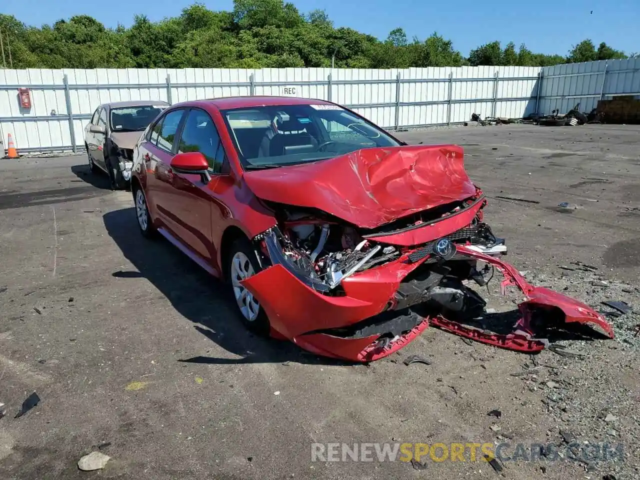 1 Photograph of a damaged car 5YFEPMAE2MP241220 TOYOTA COROLLA 2021