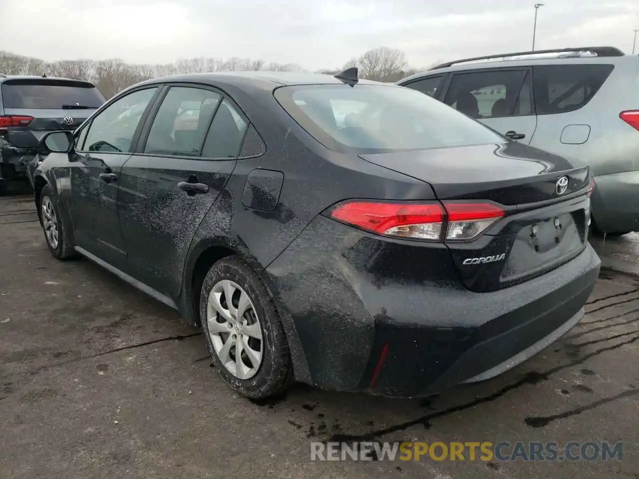 3 Photograph of a damaged car 5YFEPMAE2MP242500 TOYOTA COROLLA 2021