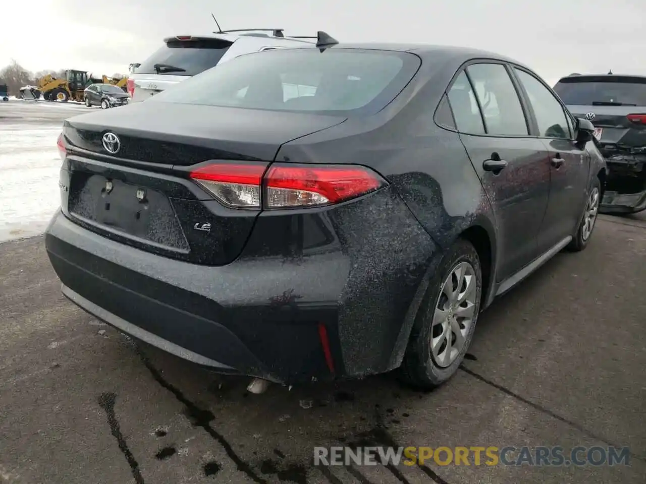 4 Photograph of a damaged car 5YFEPMAE2MP242500 TOYOTA COROLLA 2021