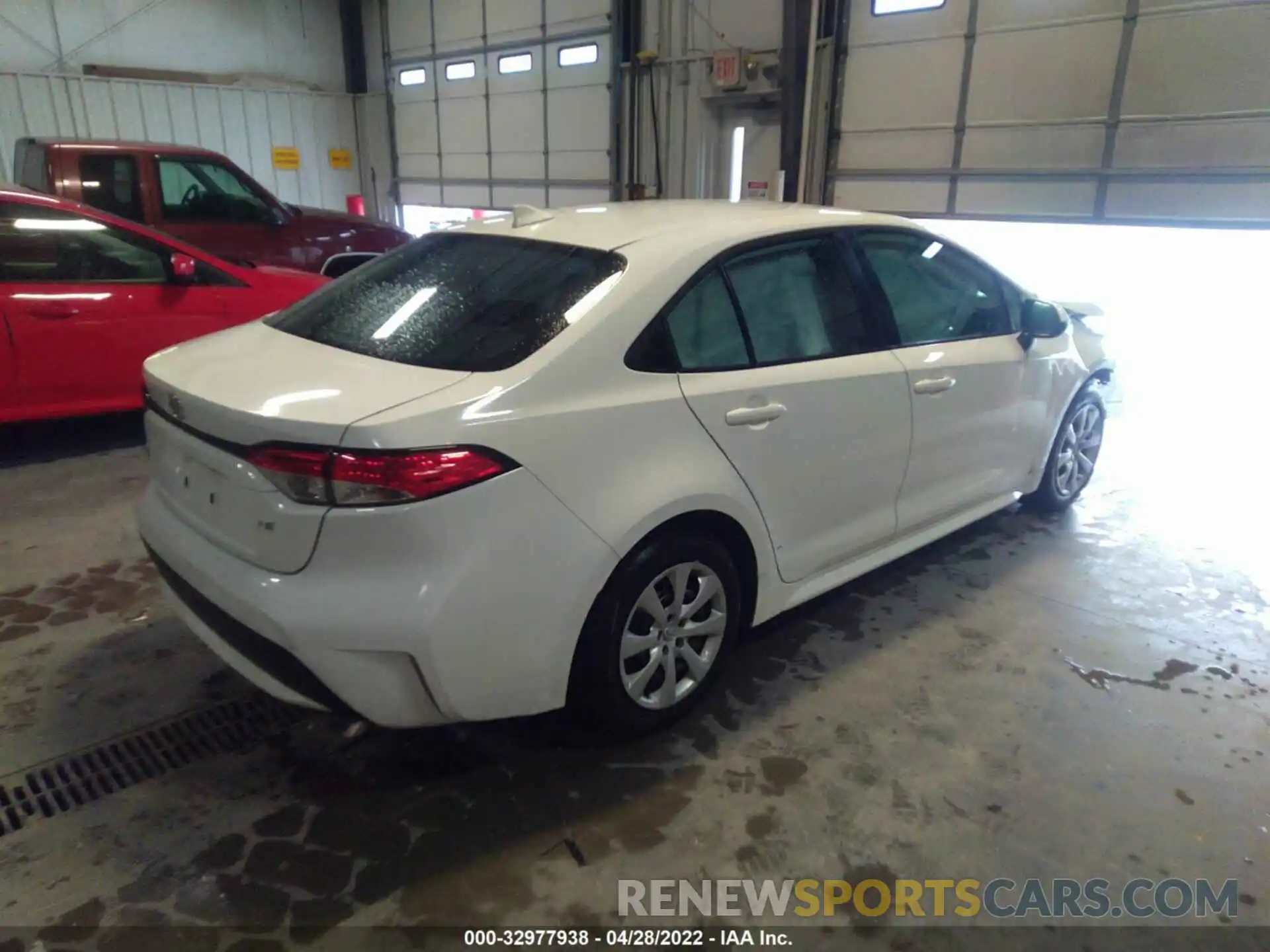 4 Photograph of a damaged car 5YFEPMAE2MP245154 TOYOTA COROLLA 2021