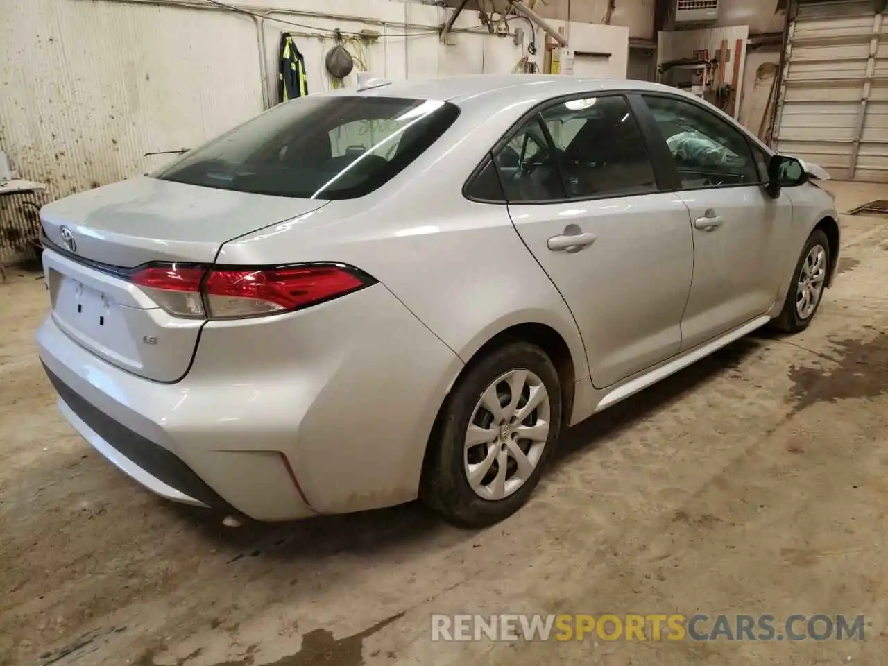 4 Photograph of a damaged car 5YFEPMAE2MP247986 TOYOTA COROLLA 2021