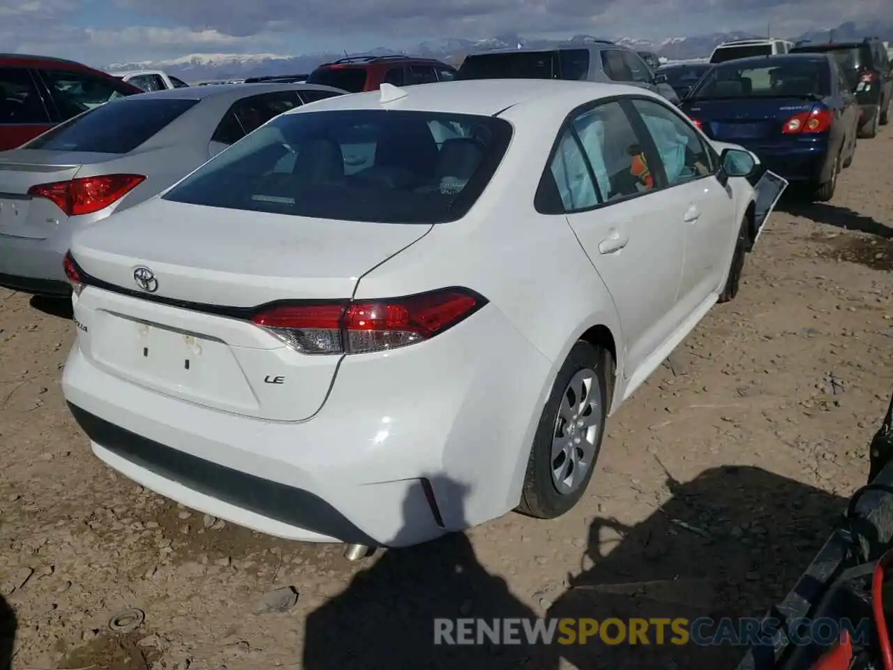 4 Photograph of a damaged car 5YFEPMAE2MP248216 TOYOTA COROLLA 2021